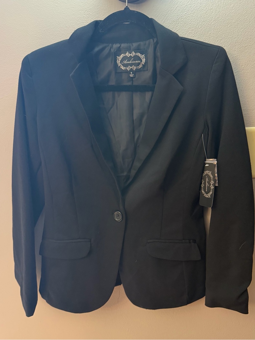 Ambiance Apparel Women’s Blazer NWT